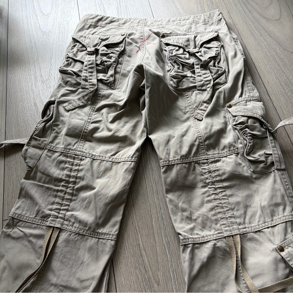 Vintage Seduction Low Rise Baggy Cargo Pants - Picture 5 of 10